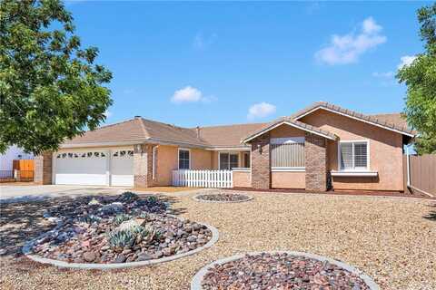 13950 High Falls Trail, Apple Valley, CA 92307