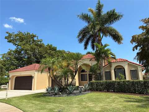 384 Coconut Circle, Weston, FL 33326