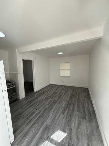855 NW 3rd Ter, Dania Beach, FL 33004