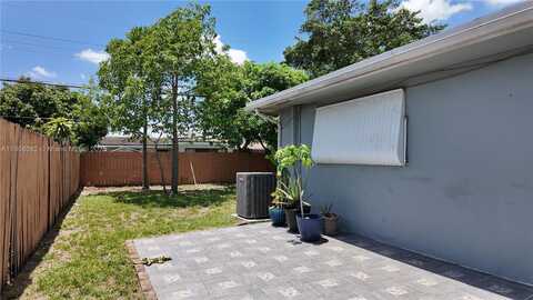 8160 Taft St, Pembroke Pines, FL 33024