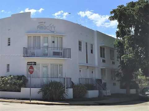 320 80th St, Miami Beach, FL 33141