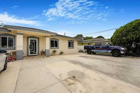 810 NW 112th St, Miami, FL 33168