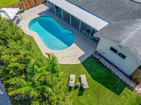 6847 NW 24th Way, Fort Lauderdale, FL 33309