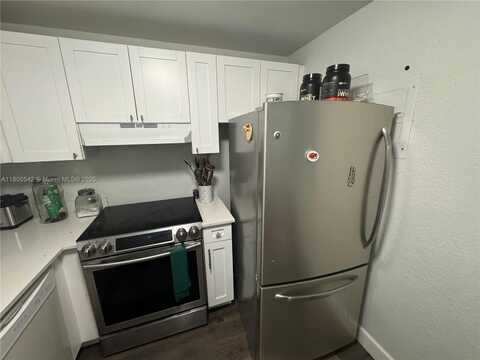 4235 N University Dr, Sunrise, FL 33351