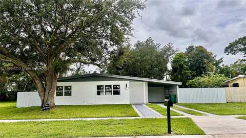 150 SE Castana Ct, Port Saint Lucie, FL 34983