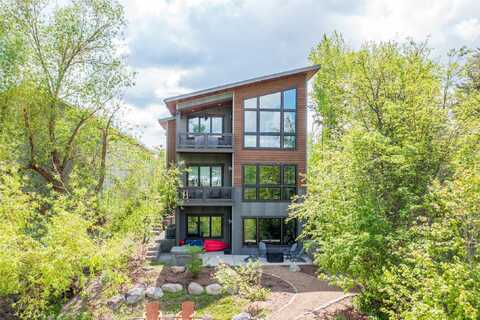 52 W 2nd Street, Whitefish, MT 59937