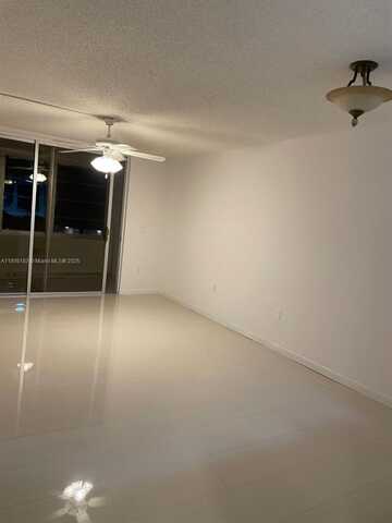 6850 R O Y A L PALM Bl, Margate, FL 33063