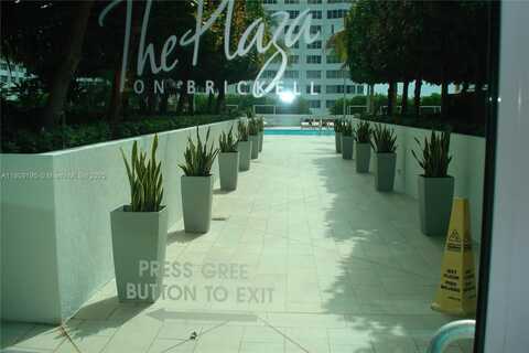 951 Brickell Ave, Miami, FL 33131