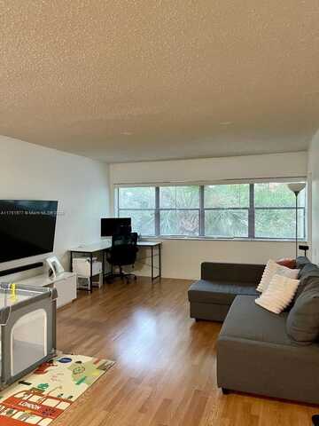 301 Racquet Club Rd, Weston, FL 33326