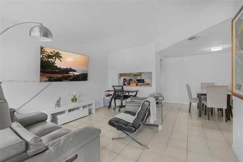 15346 SW 72 ST, Miami, FL 33193