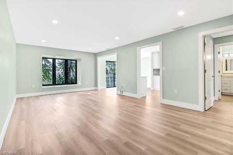 407 Meadowlark, NAPLES, FL 34105