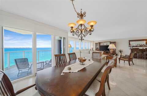 16445 Collins Ave, Sunny Isles Beach, FL 33160