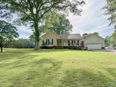 535 10th Street NW, Arab, AL 35016