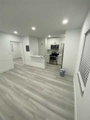 3071 SW 27th Ave, Miami, FL 33133