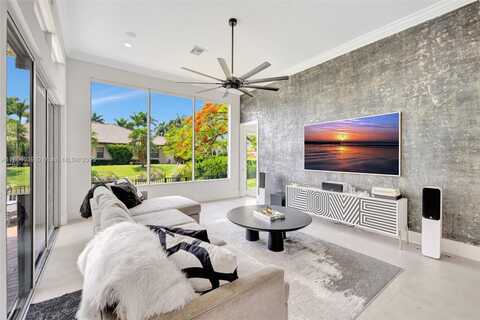 10881 Hawks Vista St, Plantation, FL 33324
