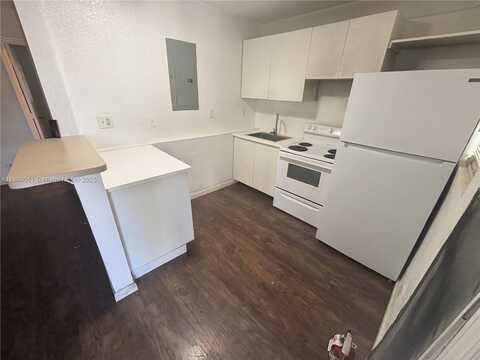 300 SW 4th Ct, Fort Lauderdale, FL 33315
