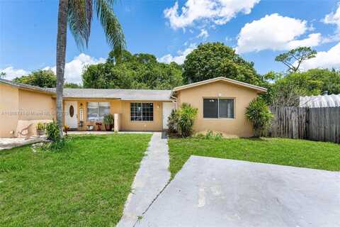 22123 SW 62nd Ct, Boca Raton, FL 33428