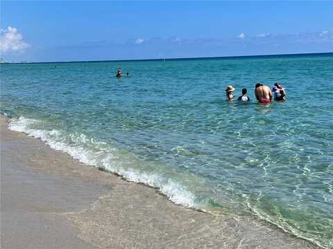9172 Collins Ave, Surfside, FL 33154