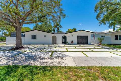 9304 SW 166th Ter, Palmetto Bay, FL 33157
