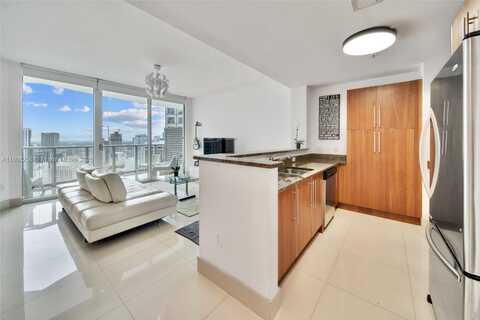 300 S Biscayne Blvd, Miami, FL 33131