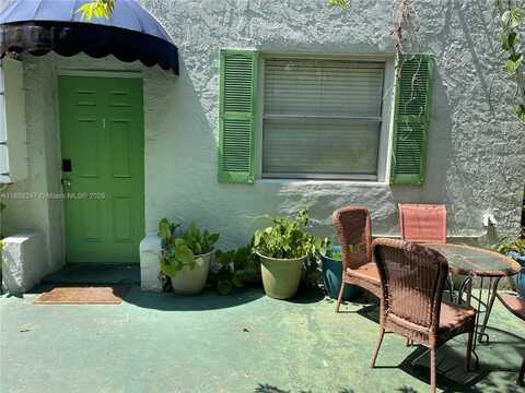 769 NW 10th St, Miami, FL 33136