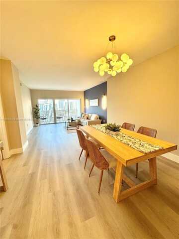 300 Bayview Dr, Sunny Isles Beach, FL 33160