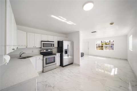 2709 NW 54th St, Tamarac, FL 33309