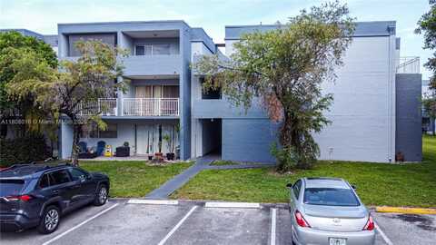 9367 Fontainebleau Blvd, Miami, FL 33172