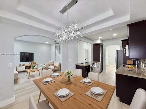884 NW 170th Ter, Pembroke Pines, FL 33028