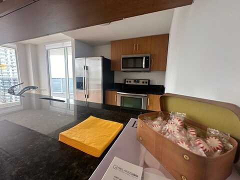 601 NE 23rd St, Miami, FL 33137