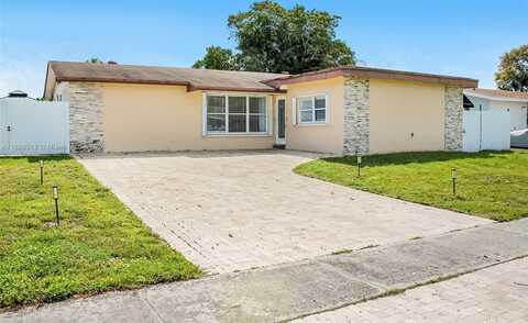 9400 NW 13th St, Pembroke Pines, FL 33024