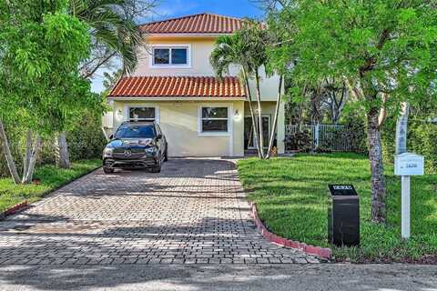 2620 NE 214 ST, Miami, FL 33180