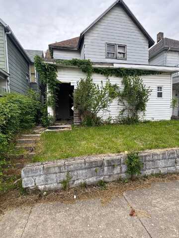 1018 E Main Street, Muncie, IN 47305