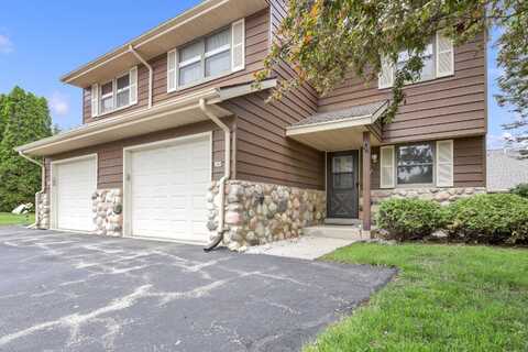 167 Tamarack Ave, Hartford, WI 53027