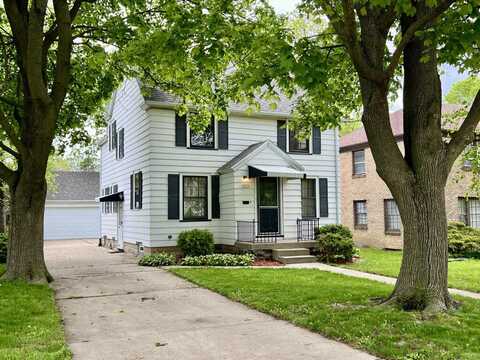 1511 S 91st St, West Allis, WI 53214