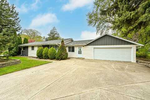 3818 Brooklawn Cir, South Milwaukee, WI 53172
