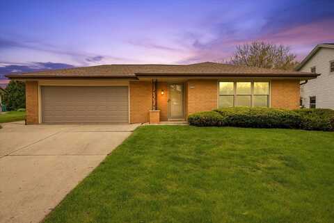 5765 S 24th St, Milwaukee, WI 53221