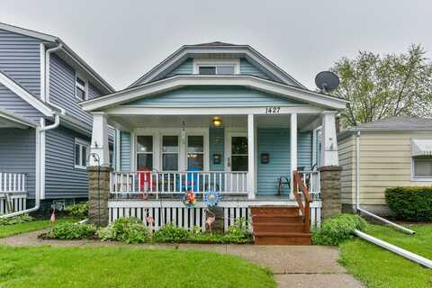 1427 Madison Ave, South Milwaukee, WI 53172