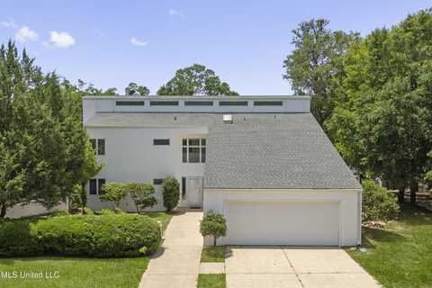 11 Bayou Place, Gulfport, MS 39503