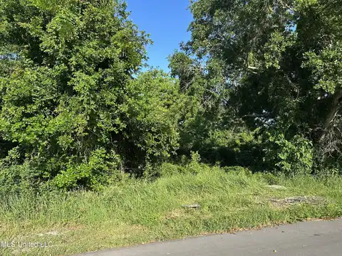 49th Avenue, Gulfport, MS 39501