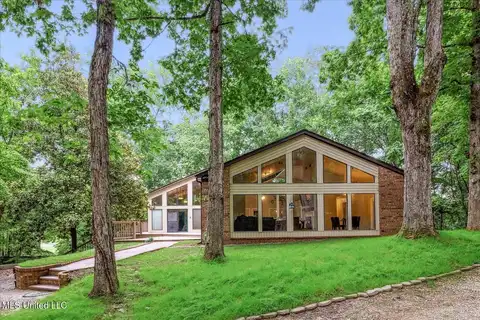 6821 Autumn Oaks Drive, Olive Branch, MS 38654