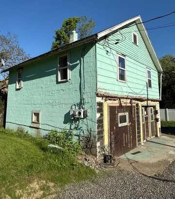 32 1/2 Pine St, Waverly, NY 14892