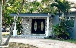 205 NW 128th St, North Miami, FL 33168
