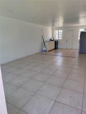 2413 Harding St, Hollywood, FL 33020