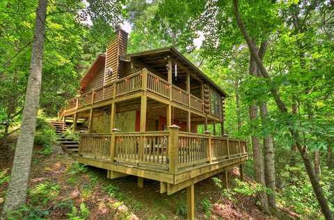 135 Tomahawk Trail, Blue Ridge, GA 30513