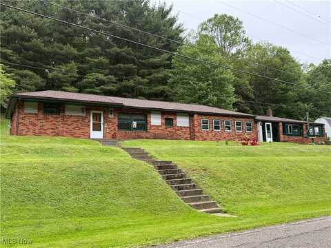 20022 County Road 6, Coshocton, OH 43812