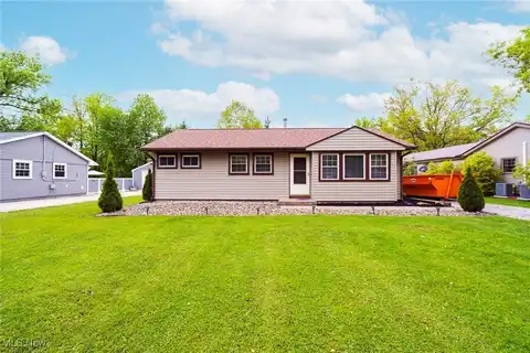 2364 Clearview Avenue NW, Warren, OH 44483