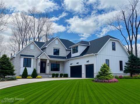275 Glengarry Drive, Aurora, OH 44202