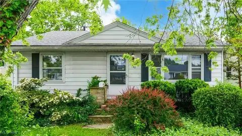 760 Roanoke Avenue, Cuyahoga Falls, OH 44221