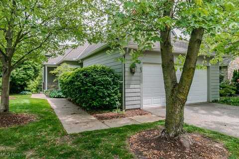 83 Haskell Drive, Bratenahl, OH 44108